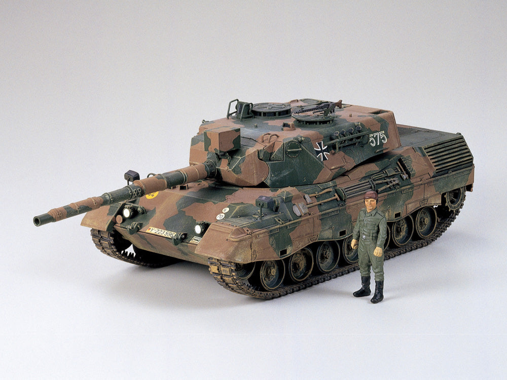 Tamiya West Germany Leopard A4 Tank 1/35