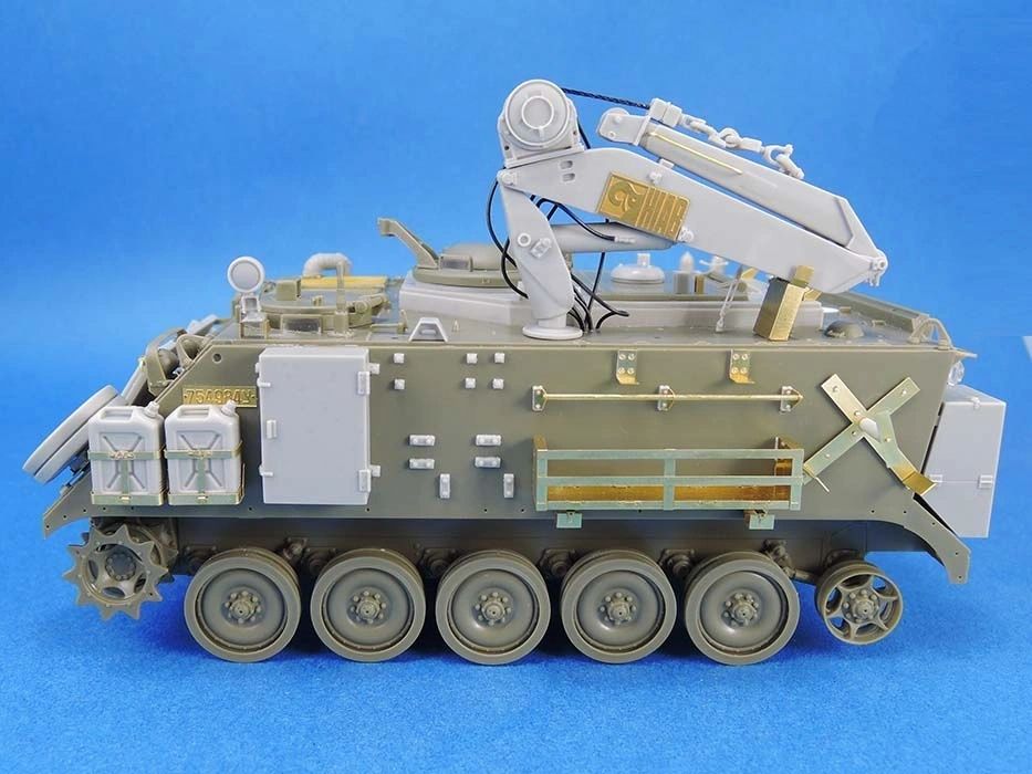 Legend Productions 1/35 IDF Fitter Conversion set (for 1/35 M113s)